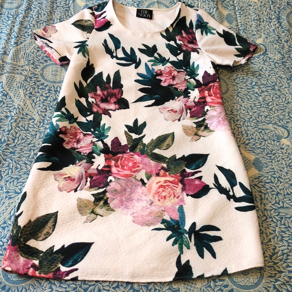 THE MOON Boutique dress, floral alligator print